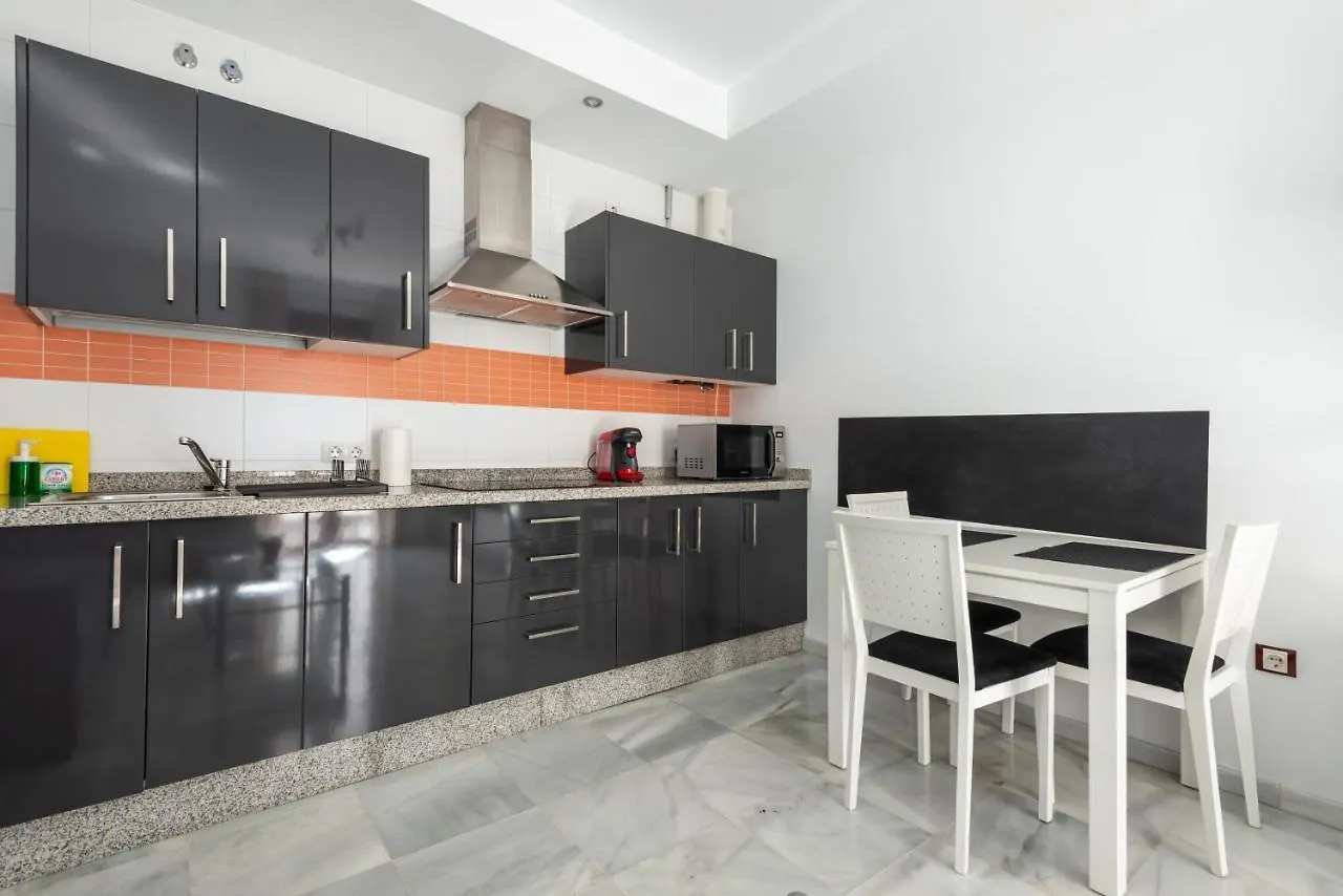First Floor Near Macarena Church Sevilla Apartman