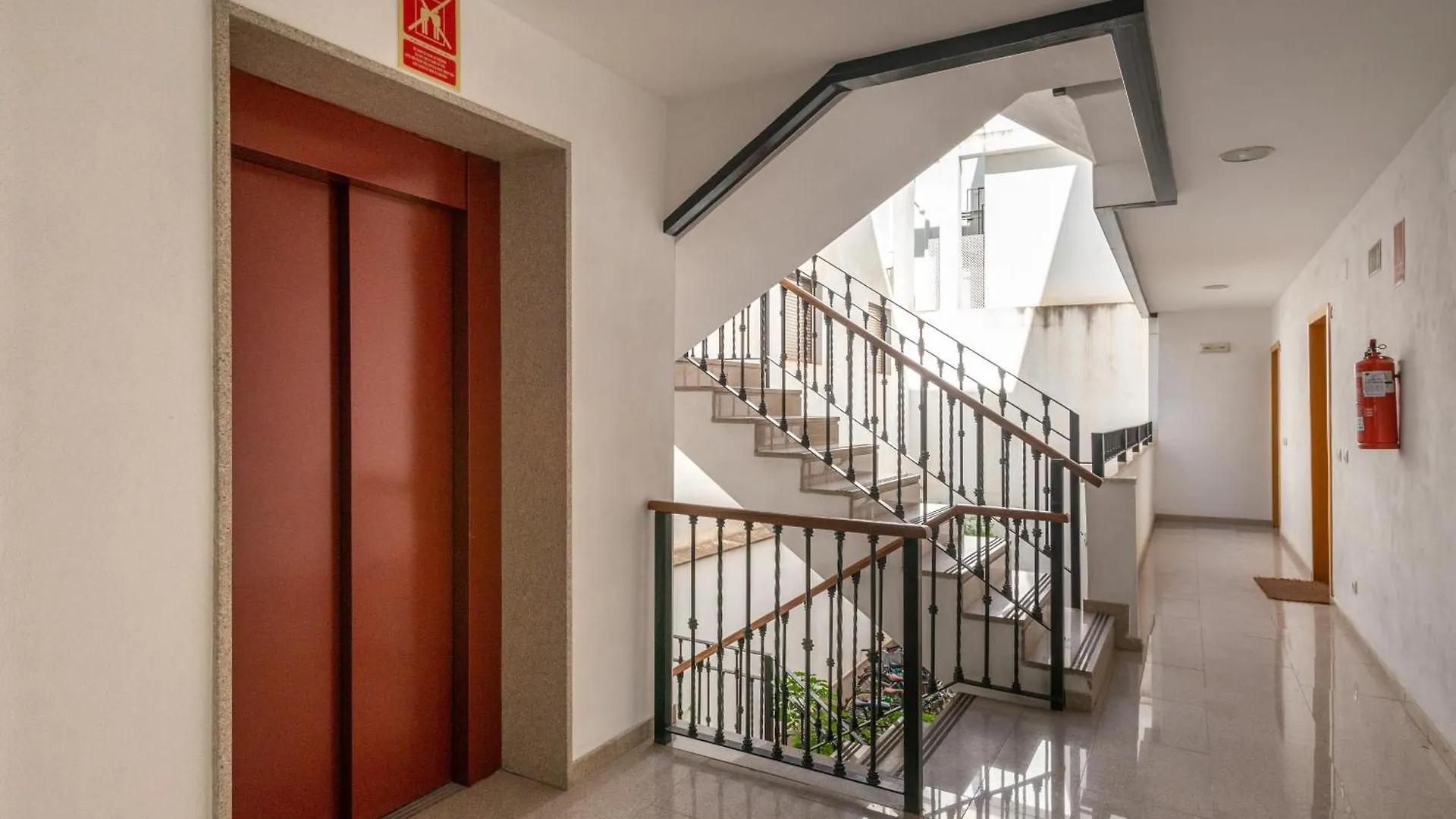 Apartment First Floor Near Macarena Church Seville